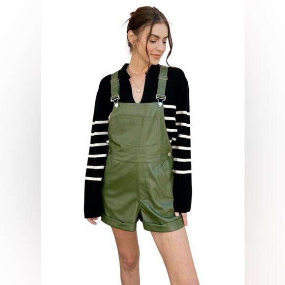 WeWoreWhat Vegan Leather Shortalls Short Overalls Women’s size small Basil Green - Picture 1 of 8